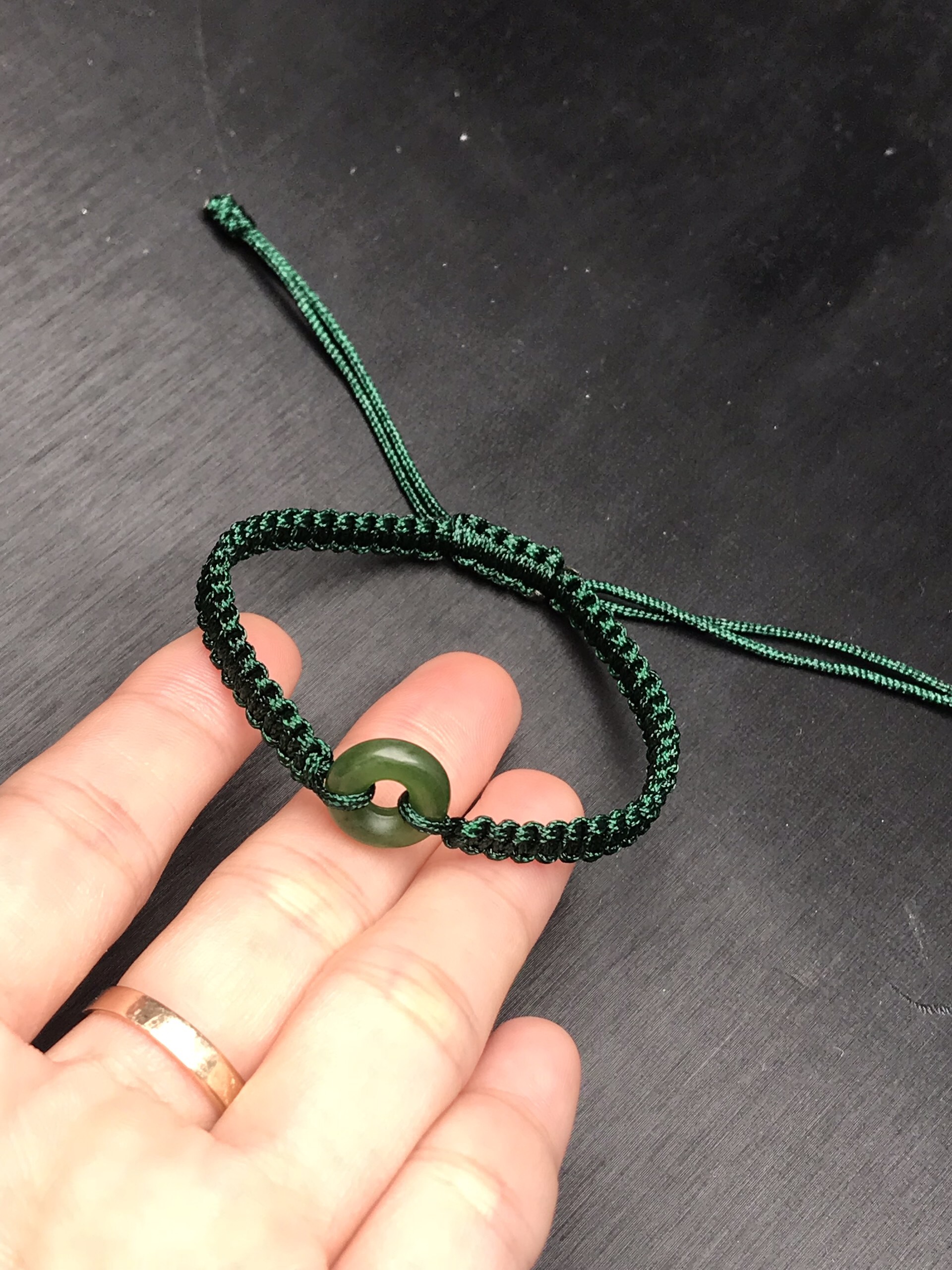 Vòng tay đồng điếu đá ngọc bích canada tự nhiên 12mm