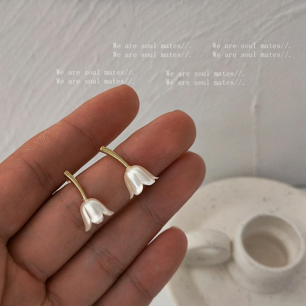 Hoa tai khuyên xỏ gắn hoa chuông phong cách cổ điển dễ thương french âu mỹ-HTT9357