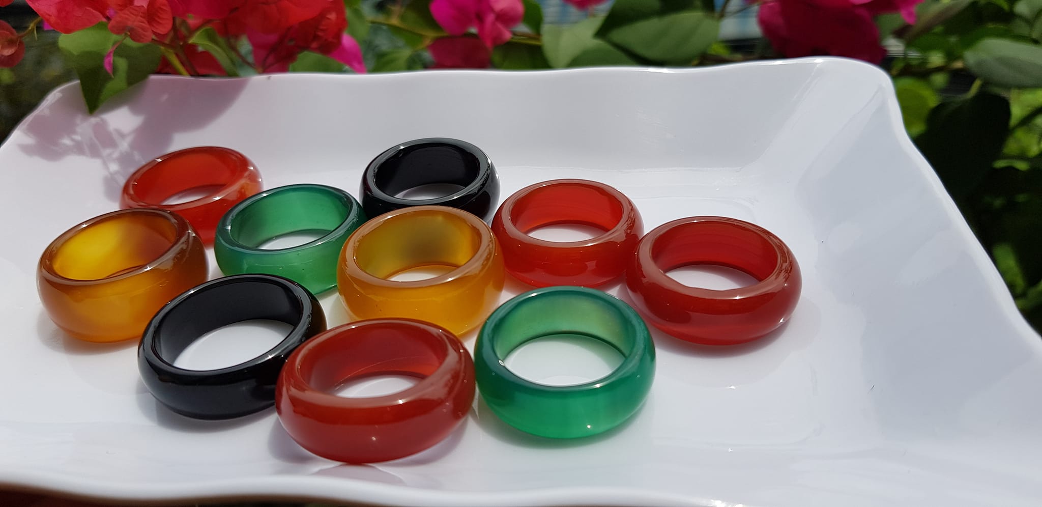 Nhẫn Nam Ni 19mm x cao 9mm Chất liệu đá mã não đủ màu Đỏ Vàng Đen Xanh dương shop giao bất kỳ Các Anh chọn nhẫn màu nào thì inbox shop giao đồng giá ạ