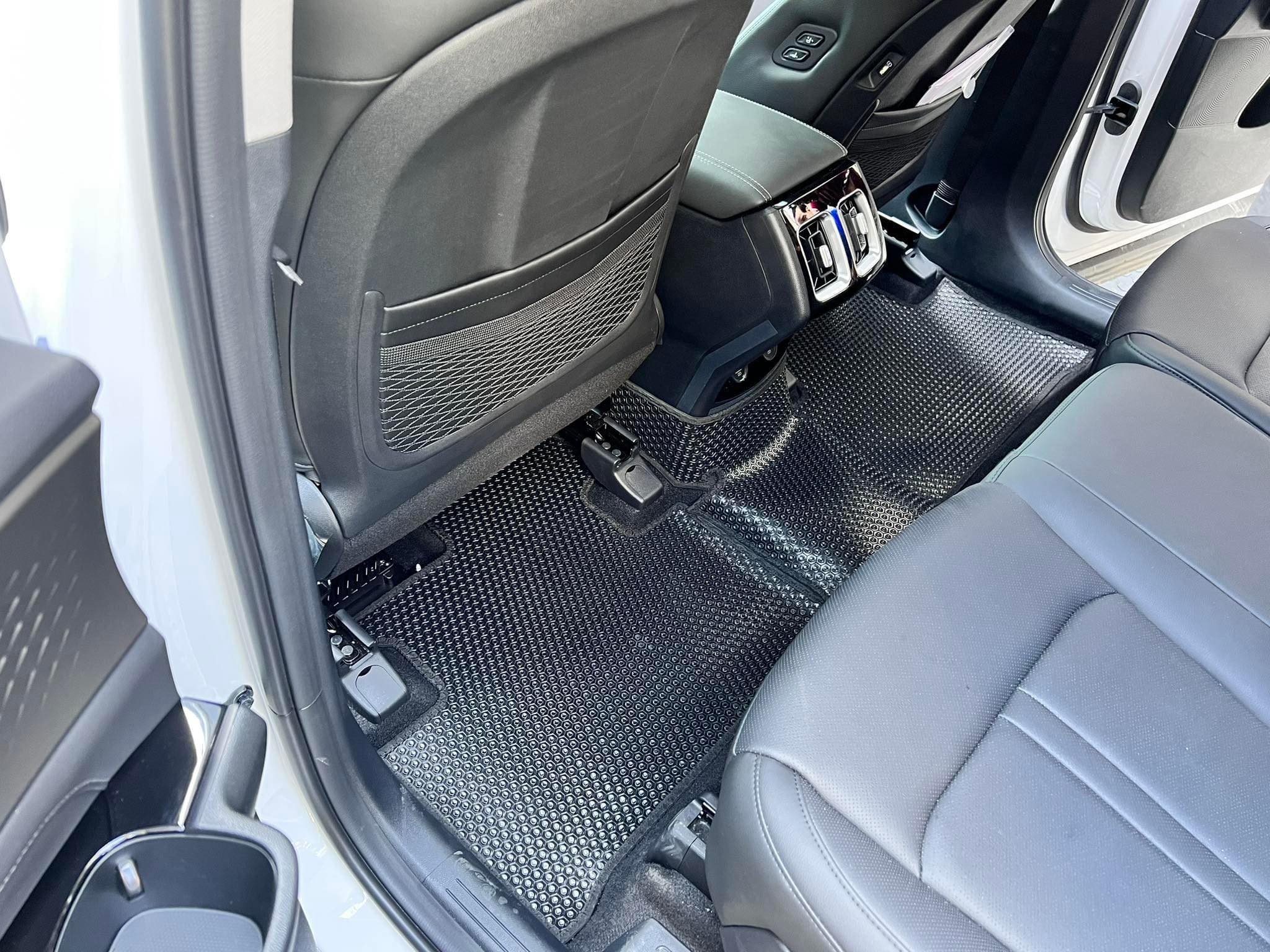Thảm lót sàn ô tô KATA cho xe Kia Sorento 7 chỗ - Khít với sàn xe, Chống trơn, Không mùi, Không ẩm mốc
