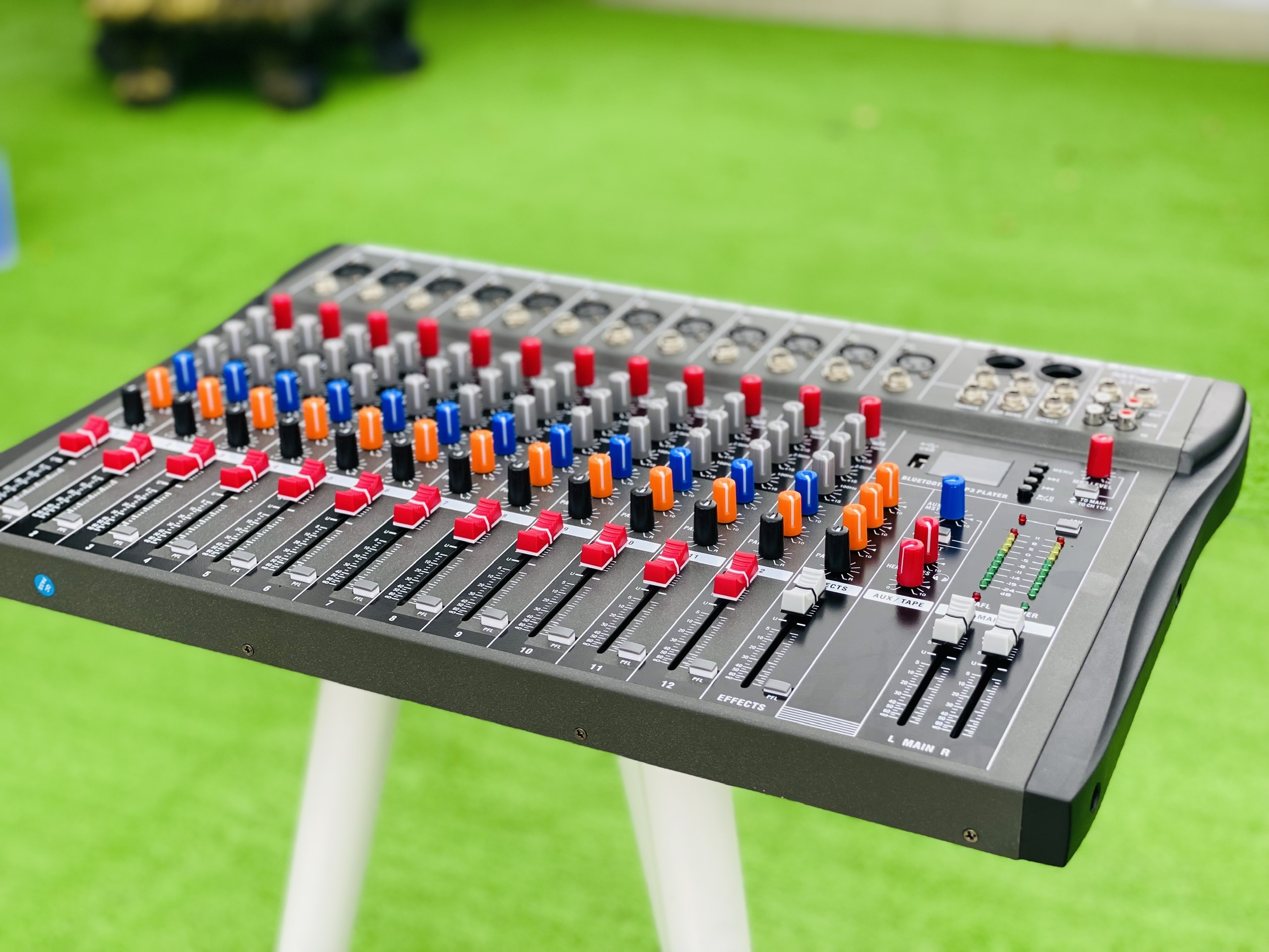 [ƯU ĐÃI CỰC LỚN - TẶNG NGAY DÂY CANON RA HOA SEN] Mixer MTMAX KT12 Cao Cấp Với 12 Đường Line Chuyên Nâng Cấp Loa Kéo, Dàn Karaoke, Sân Khấu, Hội Nghị, Bữa Tiệc, Hàng Chính Hãng, Bảo Hành 12 Tháng