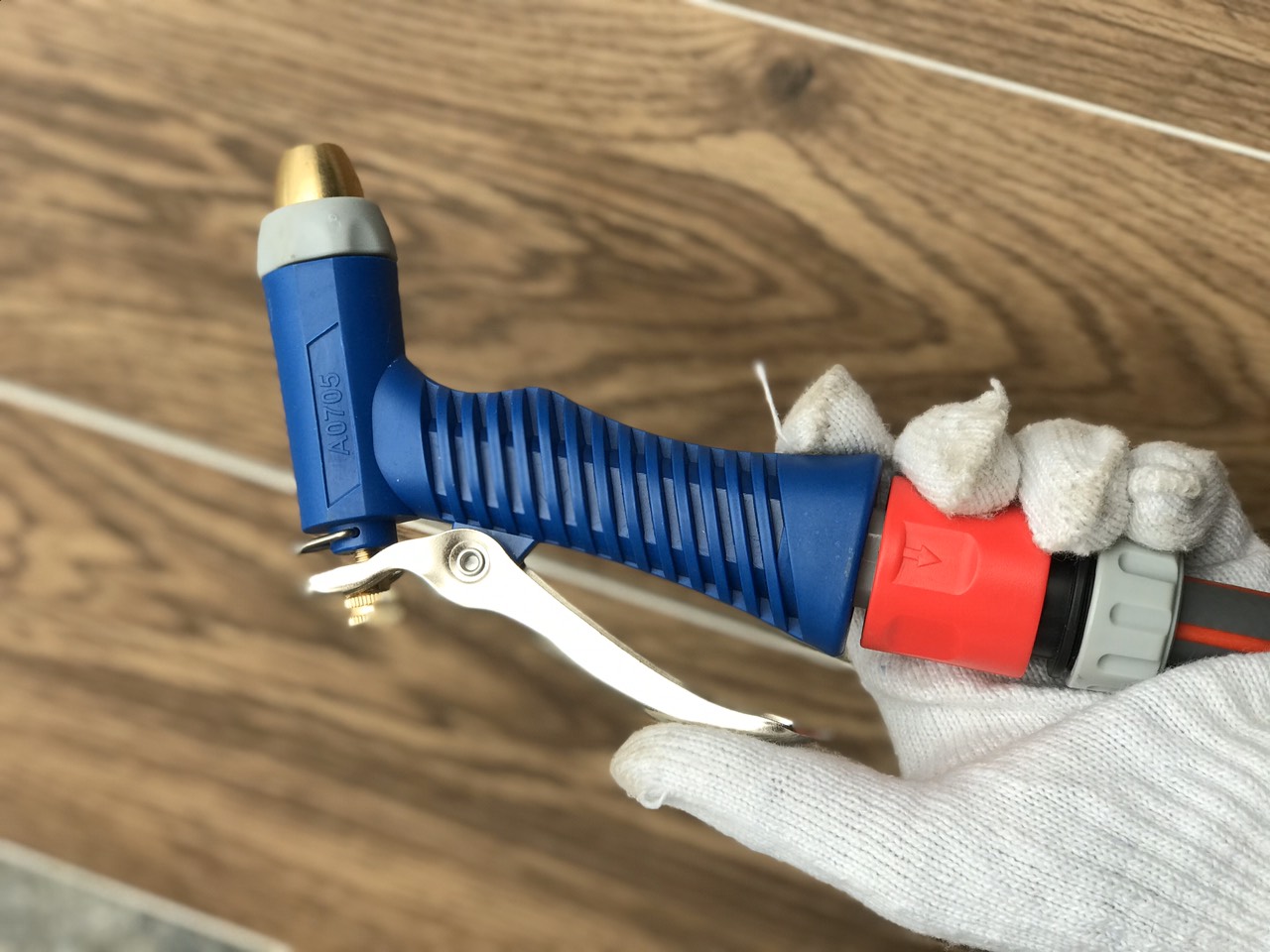 Bộ dây vòi tưới cây rửa xe tháo lắp nhanh C-mart A0705 gồm dây 4m