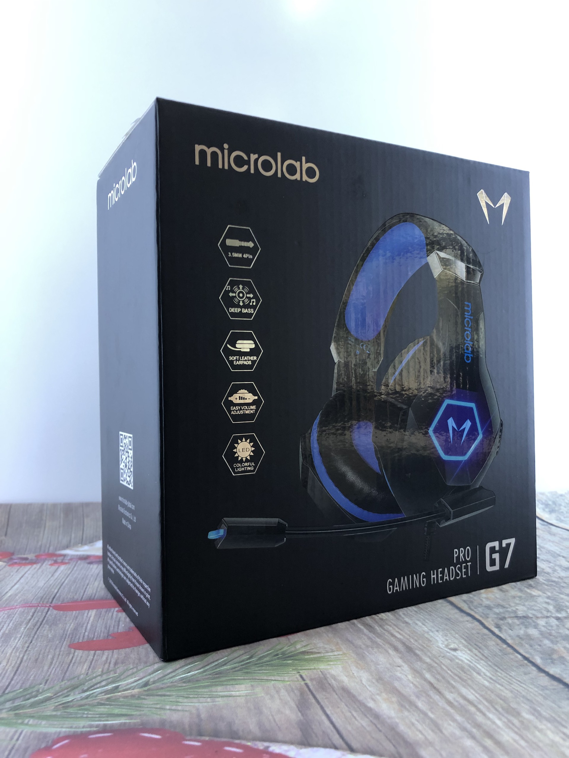 Tai Nghe Có Dây MICROLAB G7 GAMING màu đỏ đen (tích hợp Micro xoay được, 1 jack 3.5mm combo, 1 USB for Led) - hàng chính hãng