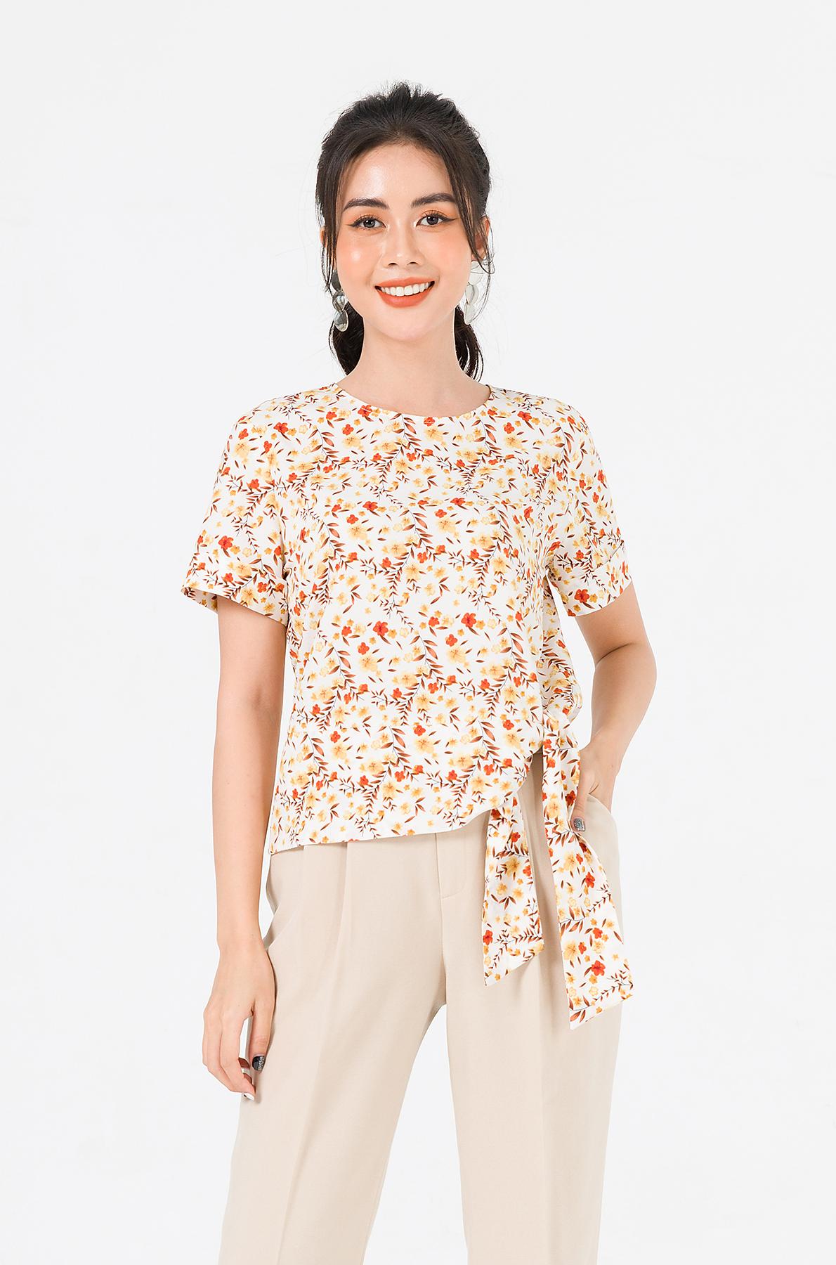 Áo nơ eo, tay lơ vê LAMER L61B20H014-F1541 (Trắng Họa Tiết Nâu