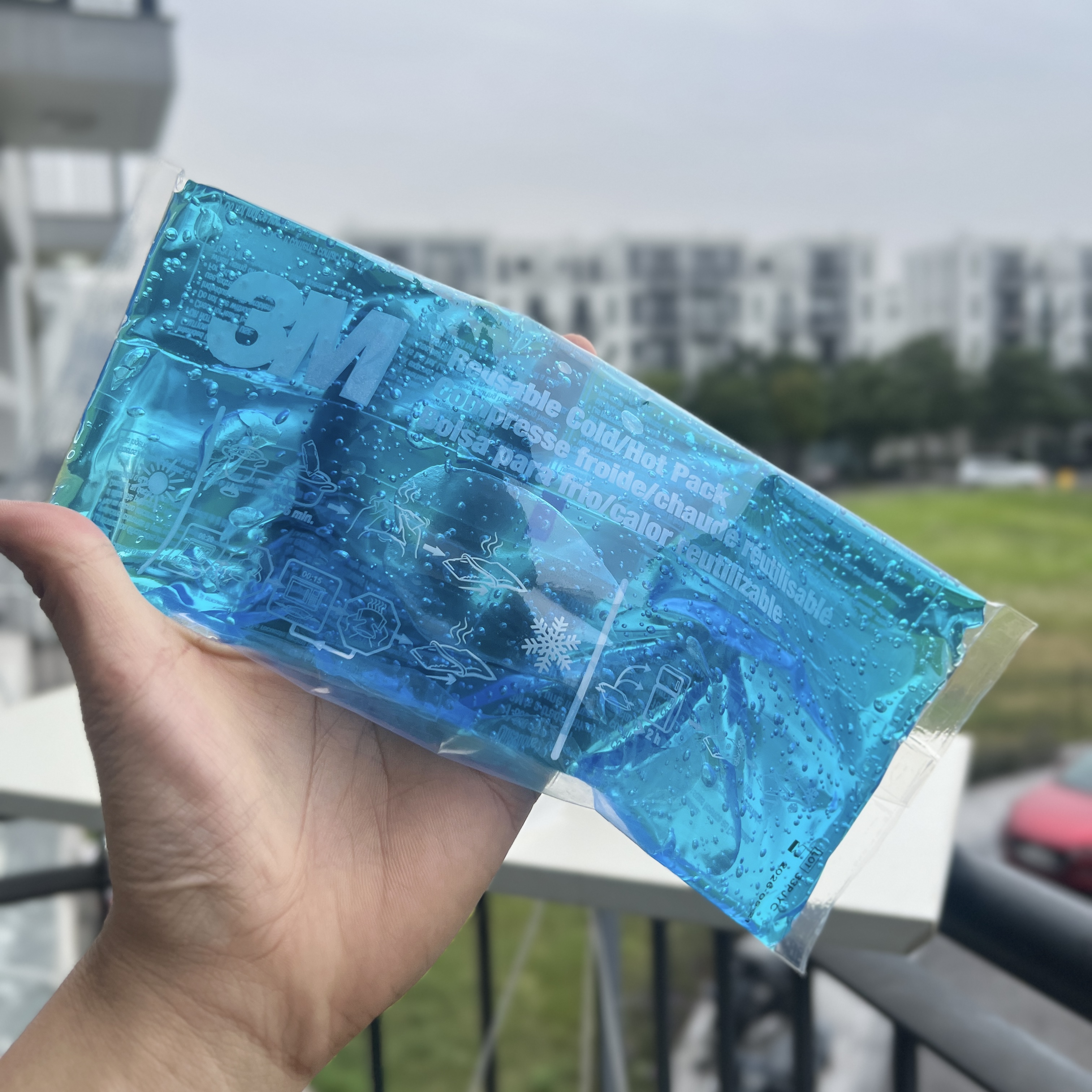 Túi Chườm Nóng Lạnh 3M Nexcare 1570 tái sử dụng nhiều lần, 2 túi/hộp, sản xuất tại Mỹ