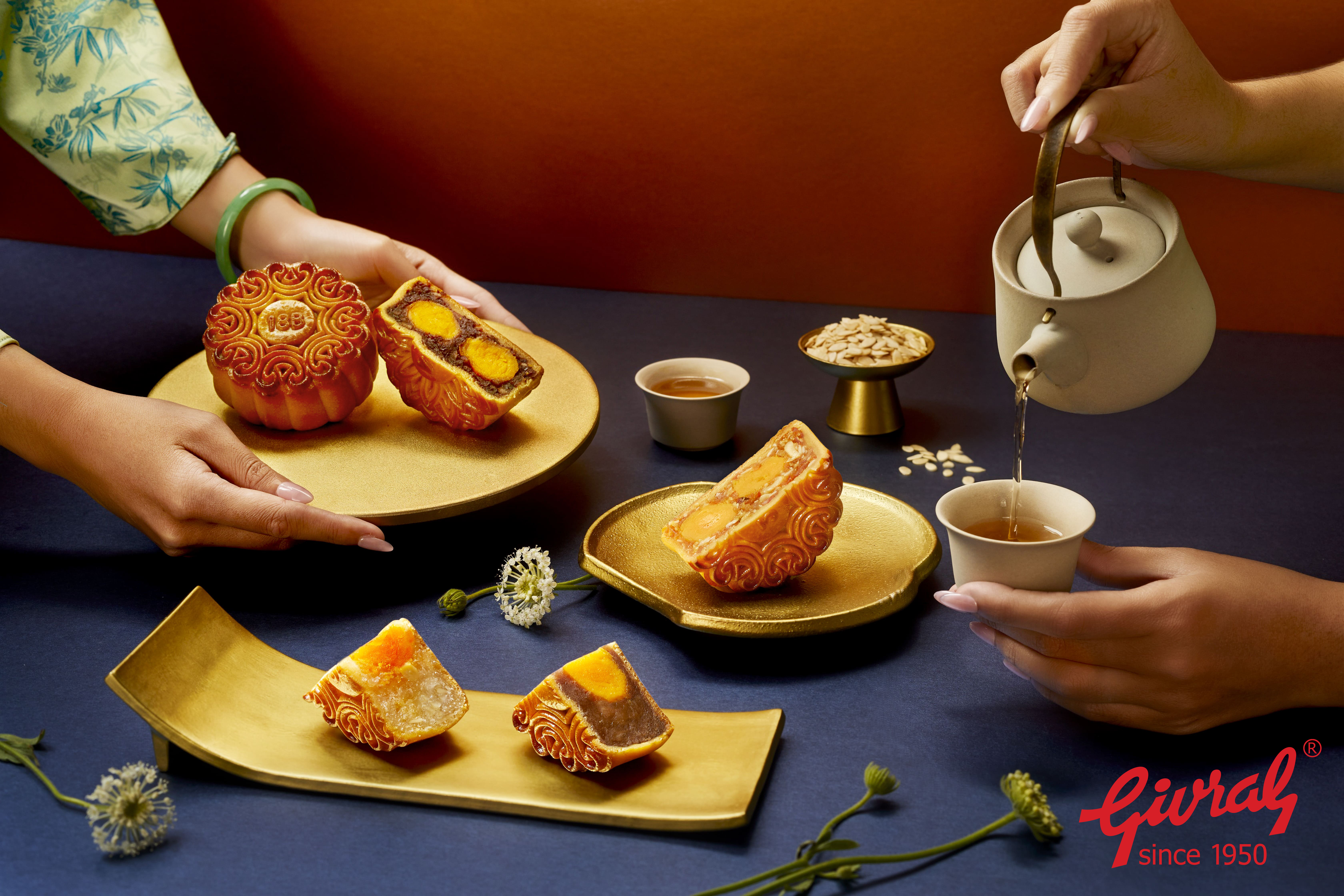 Hộp 4 Bánh Trung Thu Givral Sum Vầy 10 (200gr)