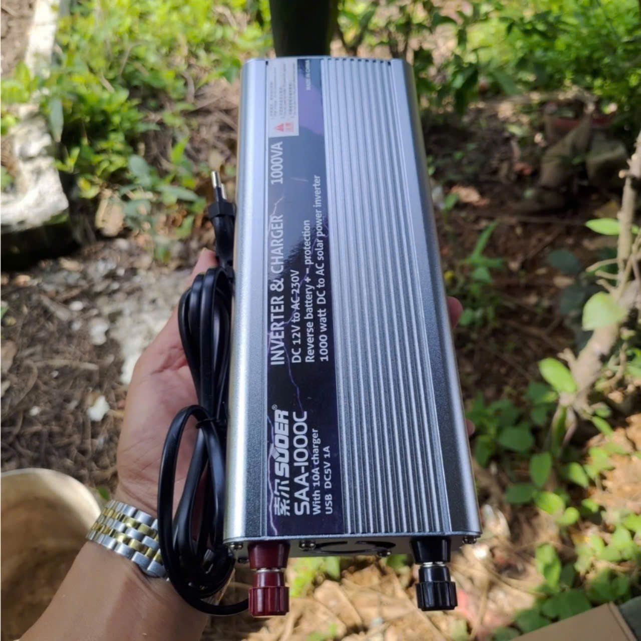 Inverter chuyển đổi điện 12v lên 220v 1000w CÔNG SUẤT ĐỦ có sạc ắc quy 10a 2IN1