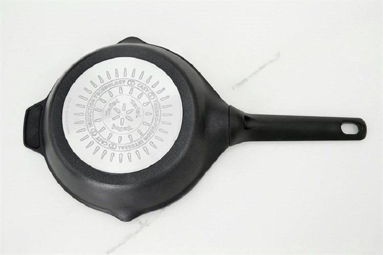 Chảo nhôm sâu chống dính đáy từ 22 cm Tefal Robusto E2490344 - Hàng Chính Hãng
