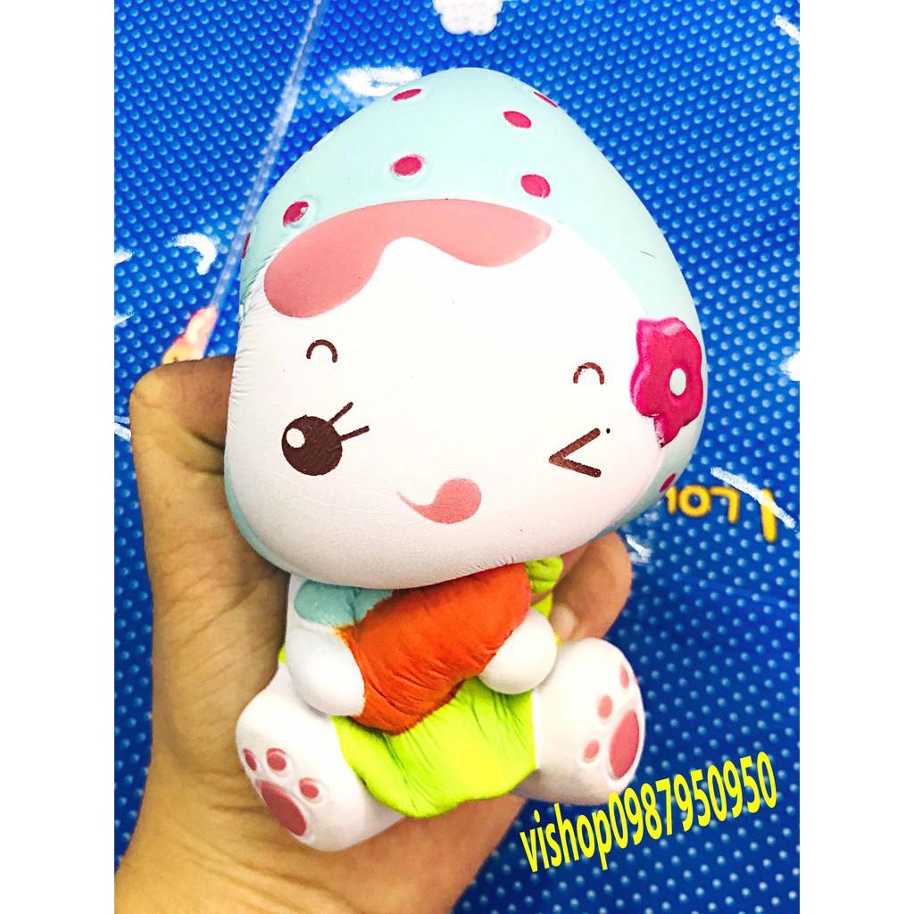 squishy cô bé ấp ủ cà rổ đáng yêu