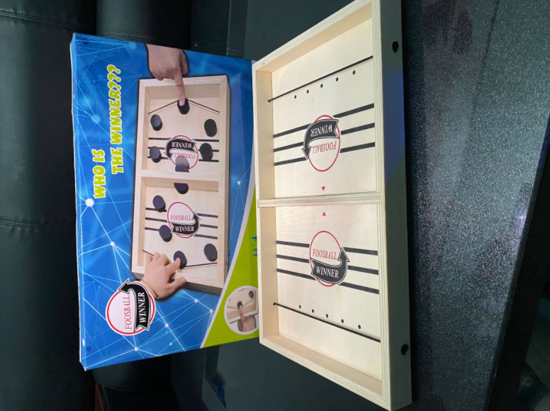 Bàn bắn bi gỗ cỡ đại Slingpuck cờ búng bi xuyên lỗ- Foosball Winner cỡ đại KT 56x30x3.3 cm Nhíp Shop