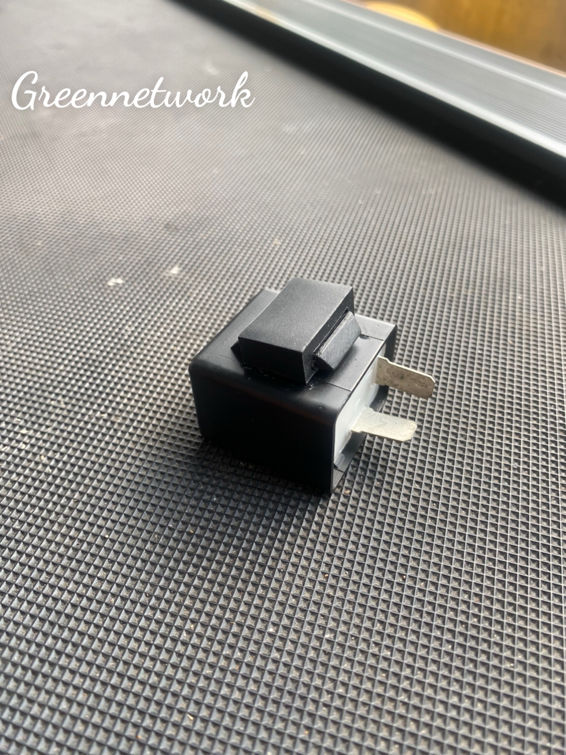Cục chớp xi nhan điện tử 12v điều chỉnh tốc độ nháy xinhan