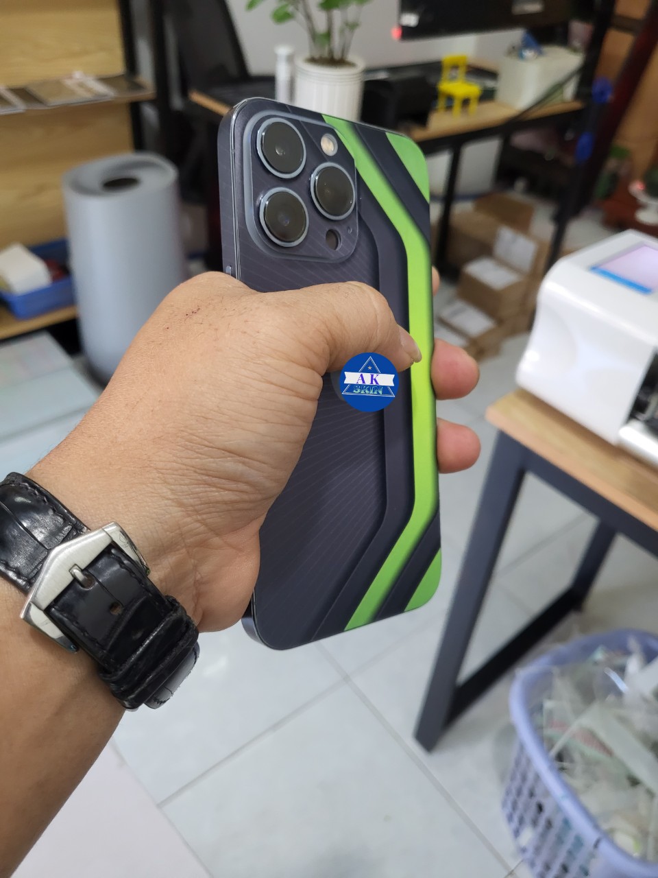 Miếng Dán skin 3M lưng viền rời dành cho IP 12 đến 15 pro max, bảo vệ máy chống trầy xước và làm đẹp tạo thêm diện mới
