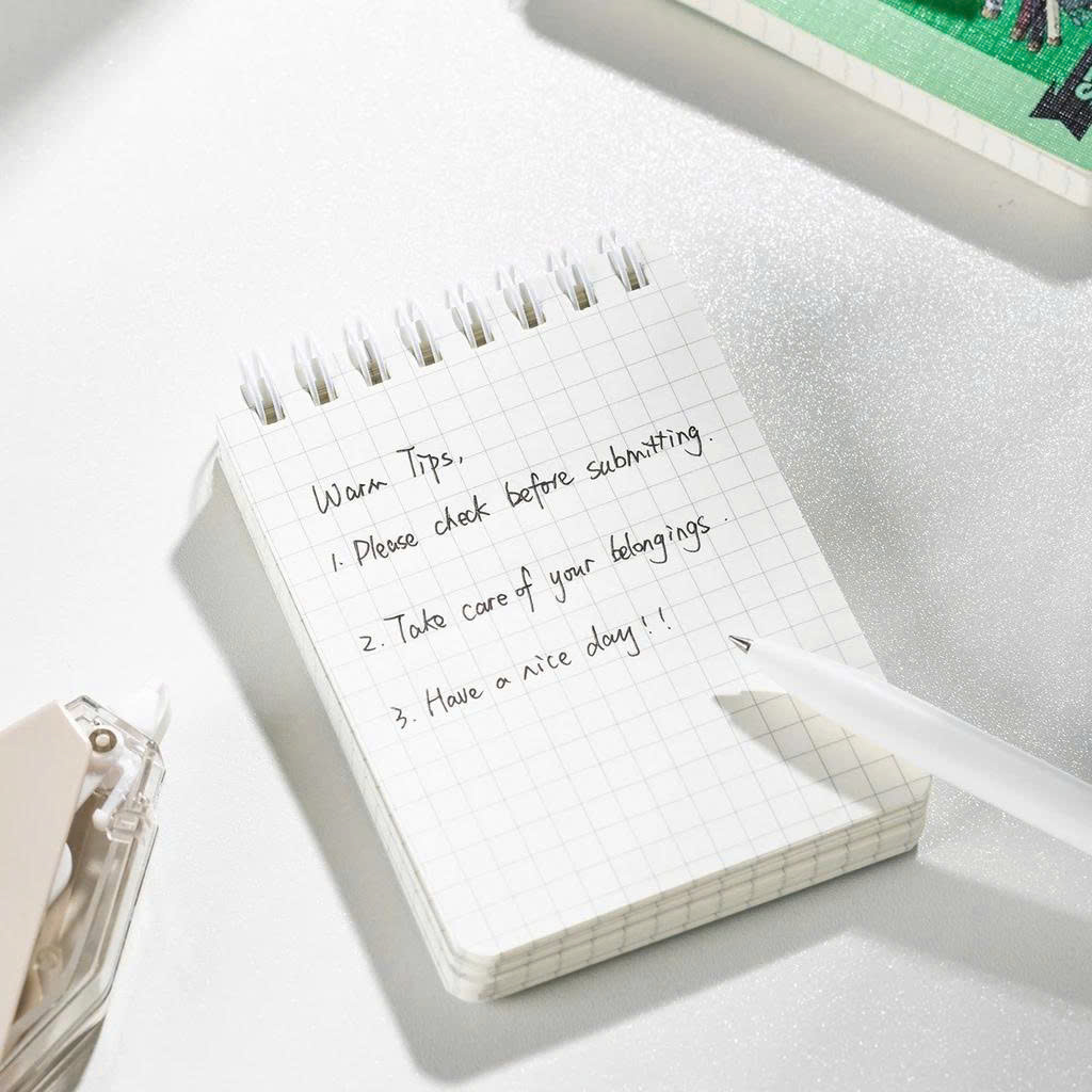 Sổ Lò Xo One Piece A7 - Ô Vuông - 100 Trang 70gsm - Deli