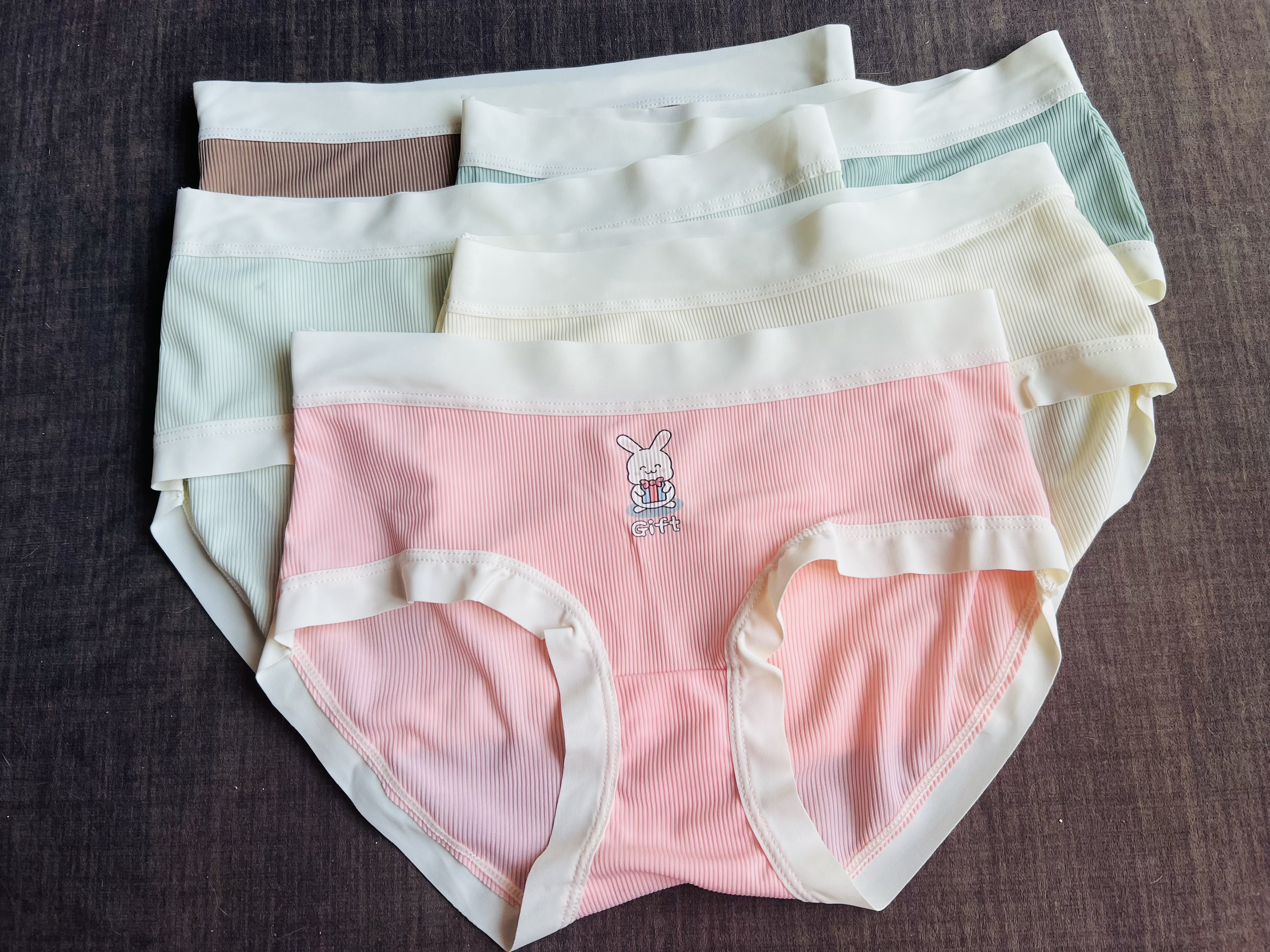 QUẦN LÓT THỎ CUTE MỀM MẠI TỪ 40-60KG DÀNH CHO NỮ