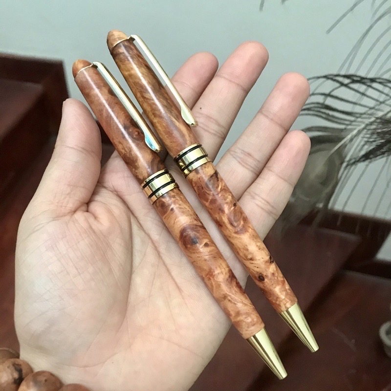 Bút gỗ Nu Huyết Long thân xay hàng vip  thơm mùi gỗ - Lõi bút nhập khẩu Châu Âu