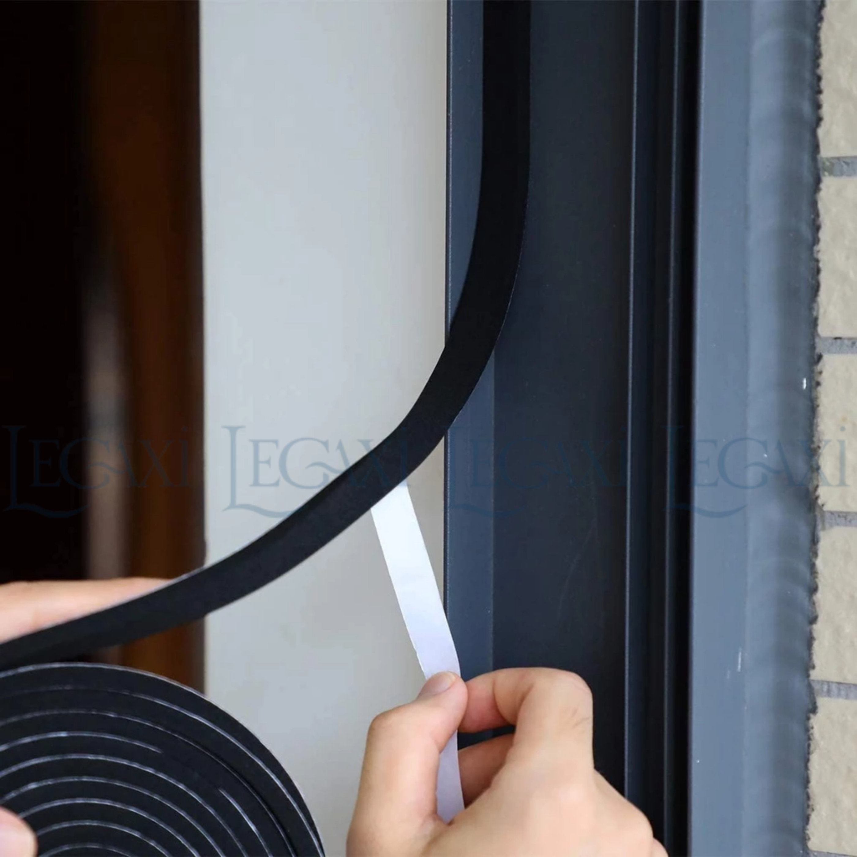 Cuộn Ron Gioăng Mút Xốp Dán Khe Hở Khung Cửa Cách Âm Giảm Chấn, Chống Bụi, Chống Thoát Hơi Dài 6 Mét