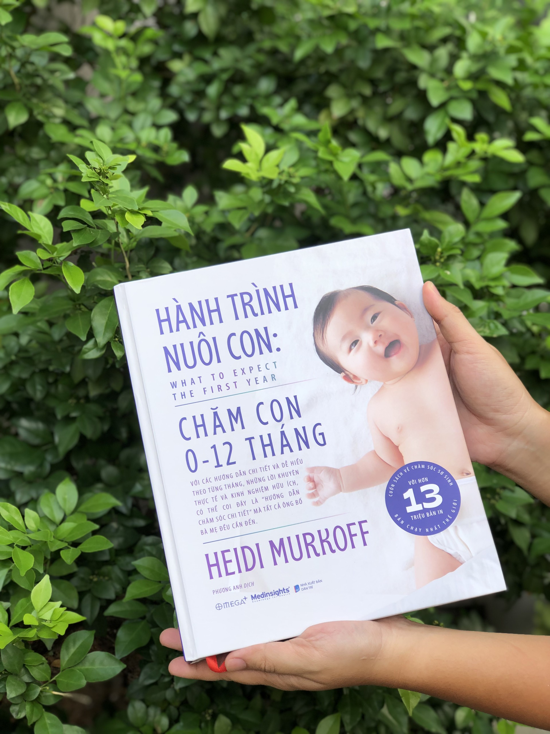 Combo Hành Trình Nuôi Con: Mang Thai + Chăm Con 0 -12 Tháng (Heidi Murkoff) - Omega Plus