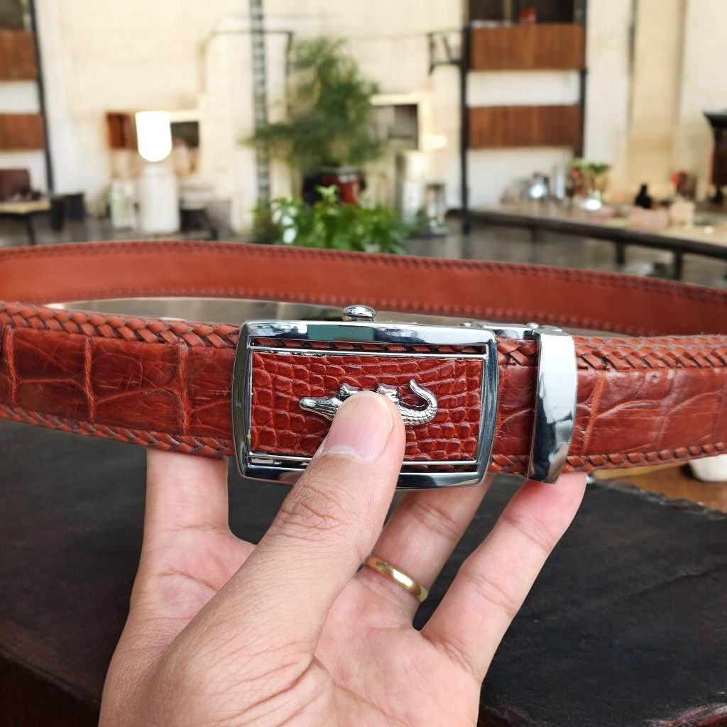 Nịt Da Cá Sấu Gai Liền Đan Viền Thủ Công N33ND1 (mặt bạc)