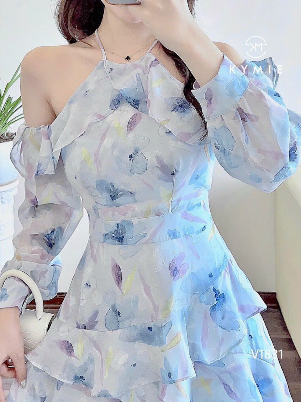 ĐẦM BÈO TAY DÀI CỔ YẾM MÀU Y HÌNH