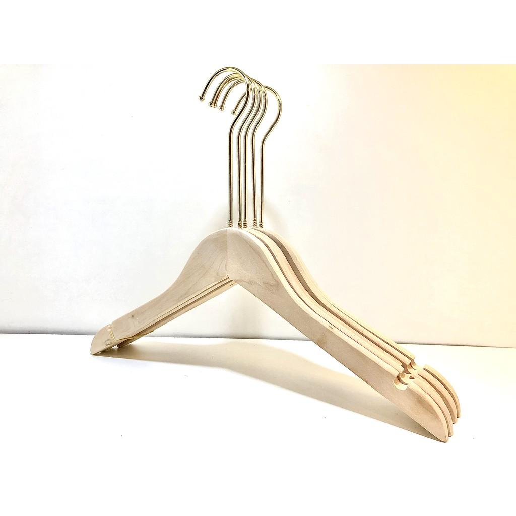 Móc treo quần áo bằng gỗ mộc đầu móc mạ vàng, dùng cho cửa hàng, shop thời trang, chụp ảnh live