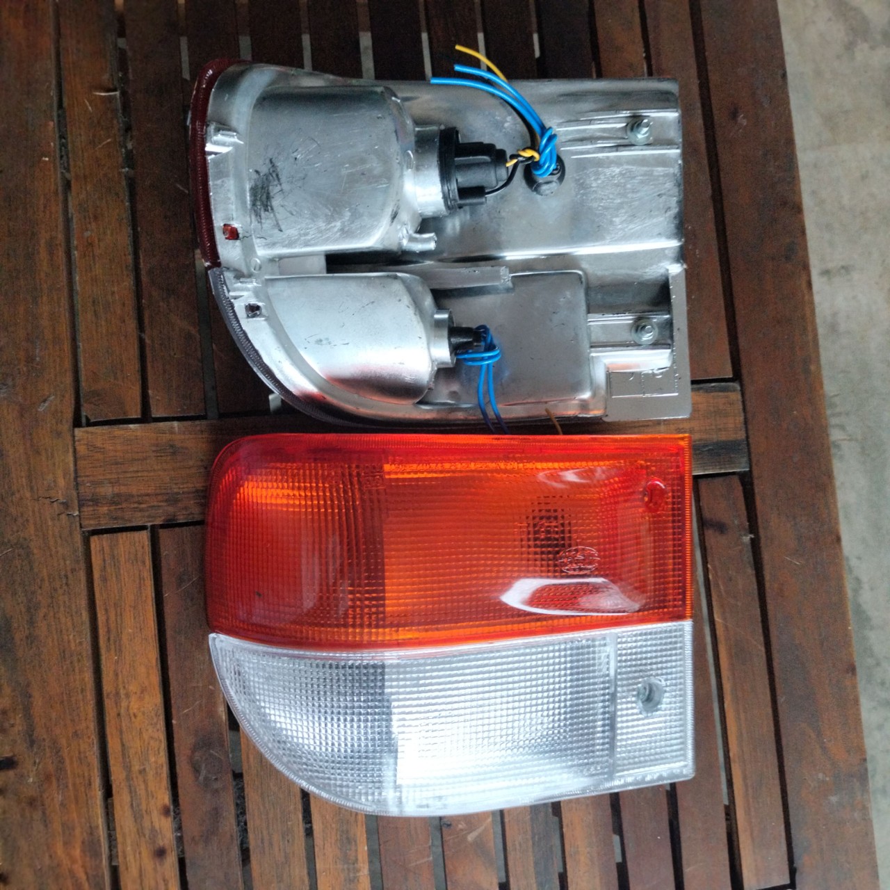 [Ảnh thật] Đèn xi nhan Hyundai 1.25 tấn đời 1997 trở lên, porter, bên trái và phải khác nhau. Hàng Việt Nam CLC