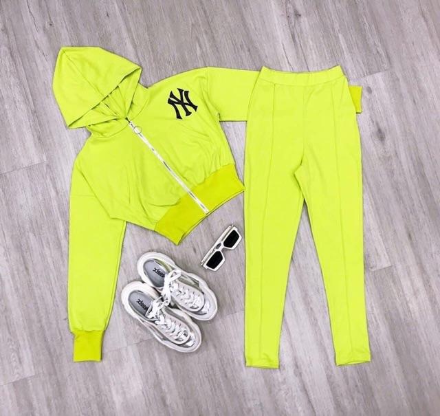Set áo khoá có nón tay dài phối quần dài ôm body -05T