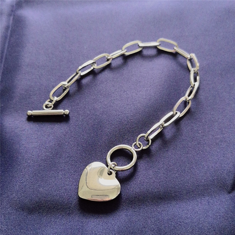Lắc tay xích trái tim phong cách Hàn Quốc
