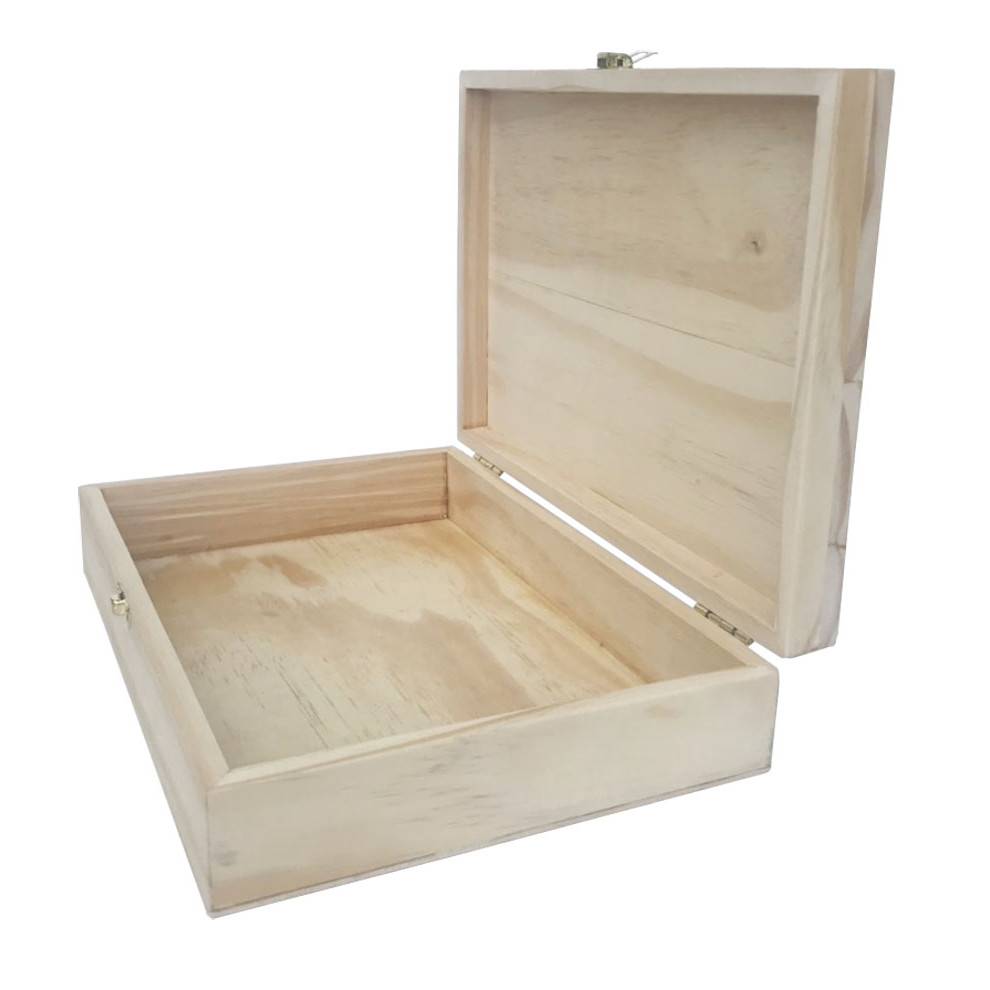Hộp đựng quà tặng bằng gỗ thông tự nhiên, ,hộp được thiết kế nắp mở tiện dụng, có khóa chắc chắn thích hợp làm hộp quà tặng, hộp lưu trữ vật dụng