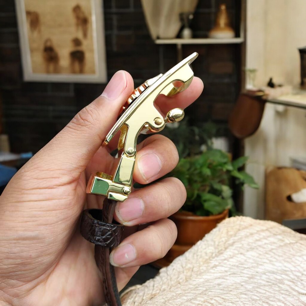 Dây nịt nam gai lưng cá sấu LIỀN NGUYÊN CON N24N2 (Mặt vàng)