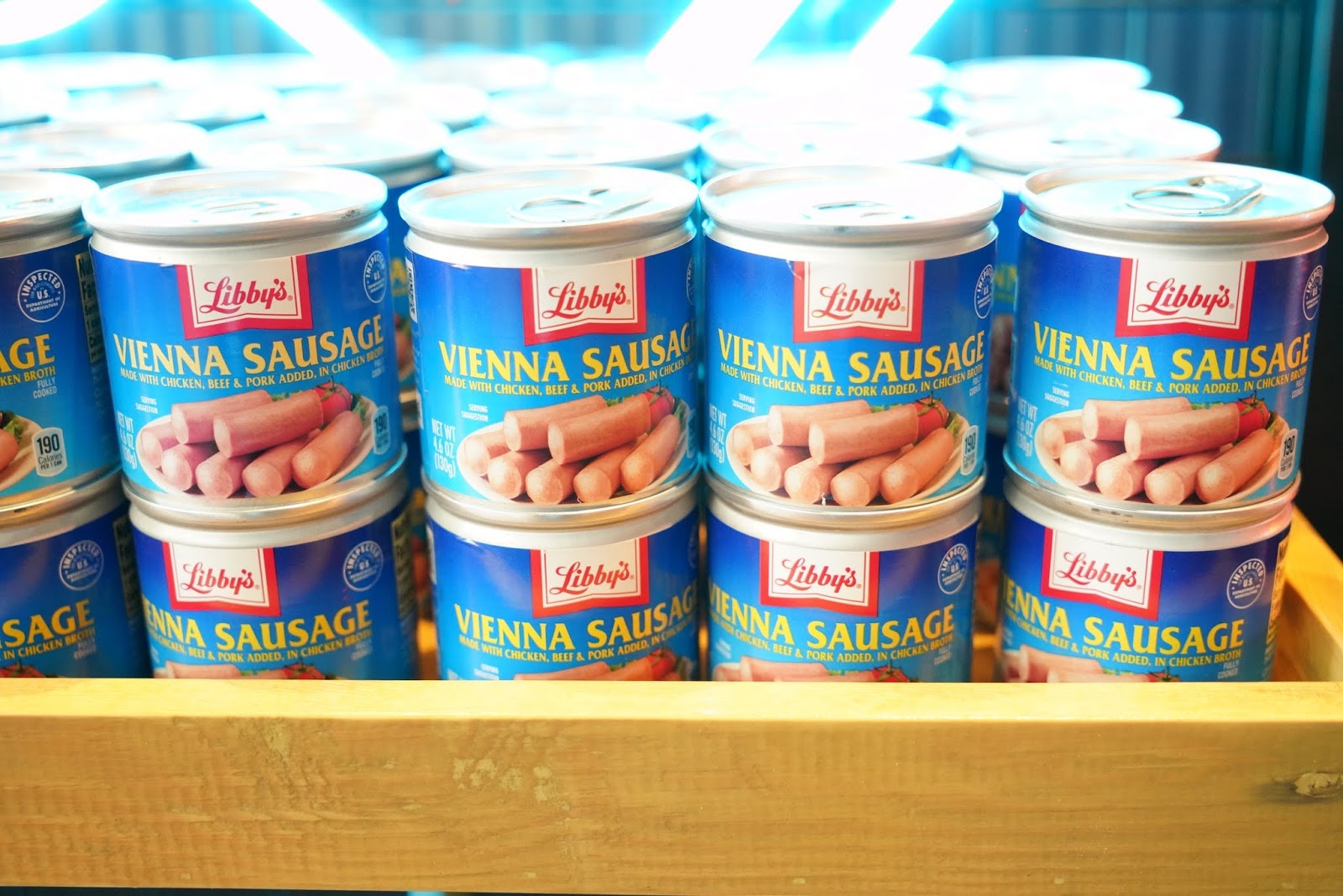 Xúc xích đóng hộp Libby's Vienna Sausage thùng 18 lon của Mỹ