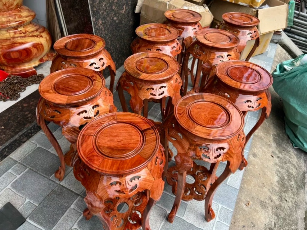 Đôn lá trầu gỗ hương đá mặt 30 cm cao 70 cm
