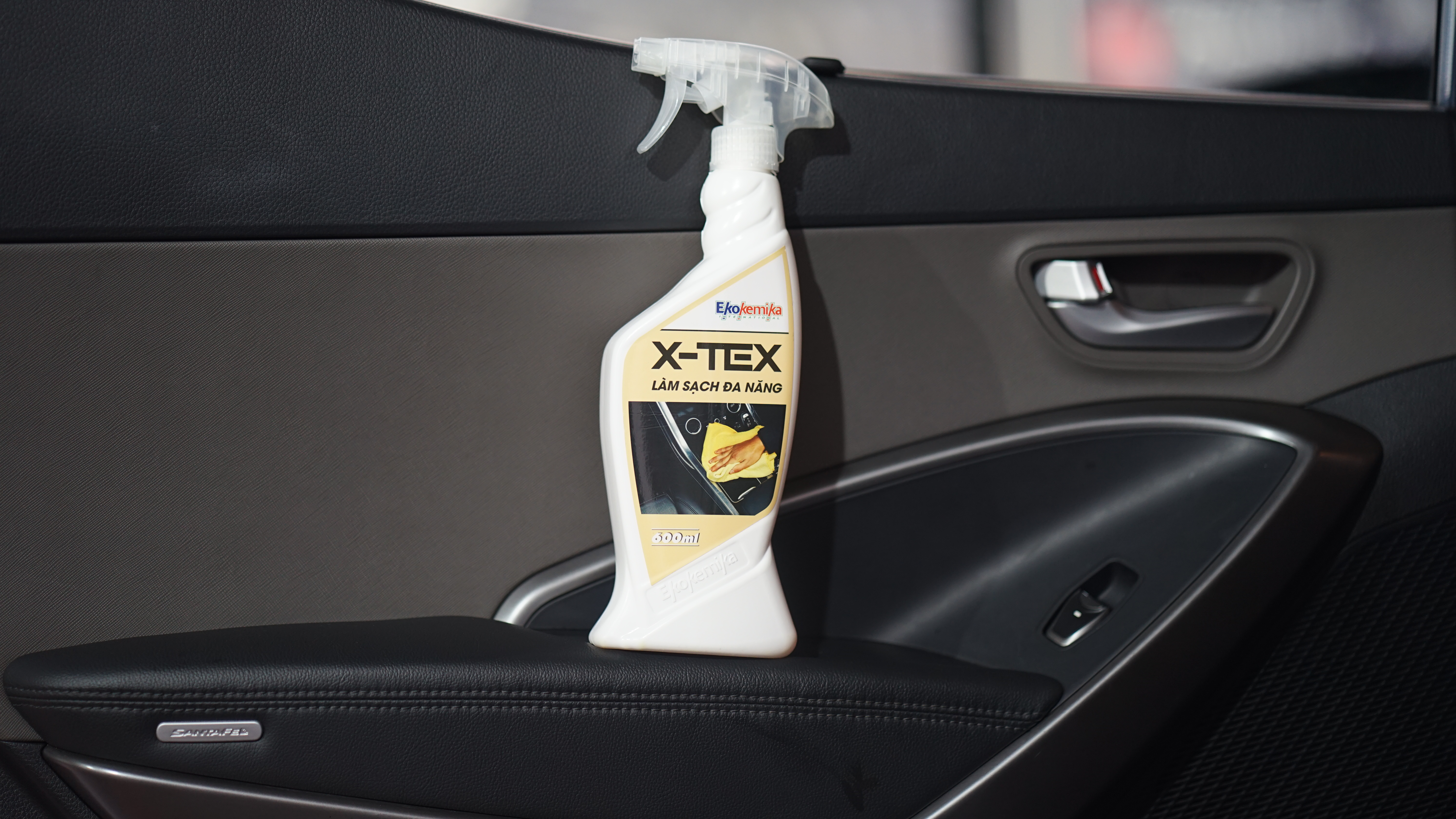DUNG DỊCH LÀM SẠCH NỘI THẤT XE HƠI ĐA NĂNG X-TEX 600ML TRUNG TÍNH AN TOÀN CHO XE THƯƠNG HIỆU EKOKEMIKA