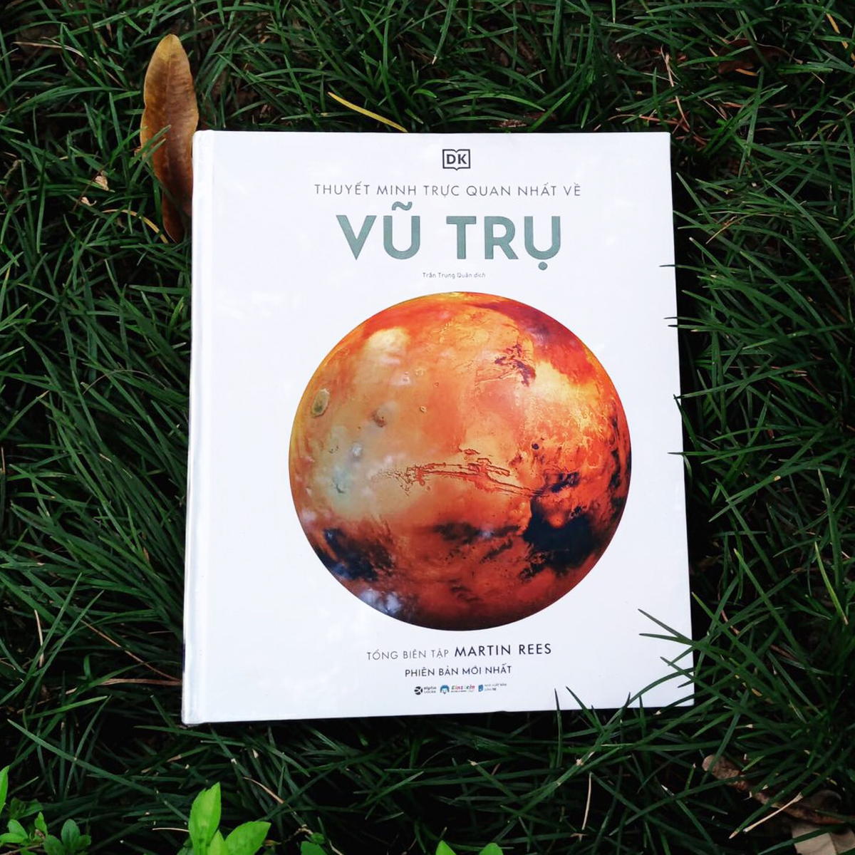 Sách - Thuyết Minh Trực Quan Nhất Về Vũ Trụ - Tặng Kèm Bút Chì Sắc Màu 799K