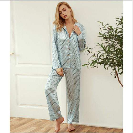 Bộ Pijama lụa cao cấp Quảng Châu nhiều màu lựa chọn, chất vải lì mướt tay, mặc nhẹ tênh, cảm giác mát lạnh, size M,L,XL. Hàng bao đẹp.