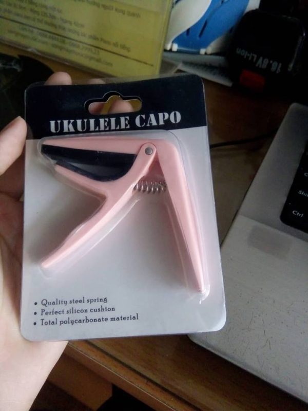 Capo nhựa nhiều màu cho đàn Ukulele