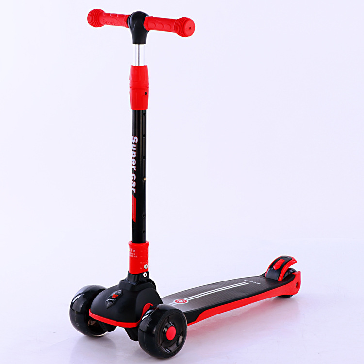 Xe Trượt Scooter 3 Bánh Cho Bé - Kiểu mới ( Giao Ngẫu Nhiên Mẫu)