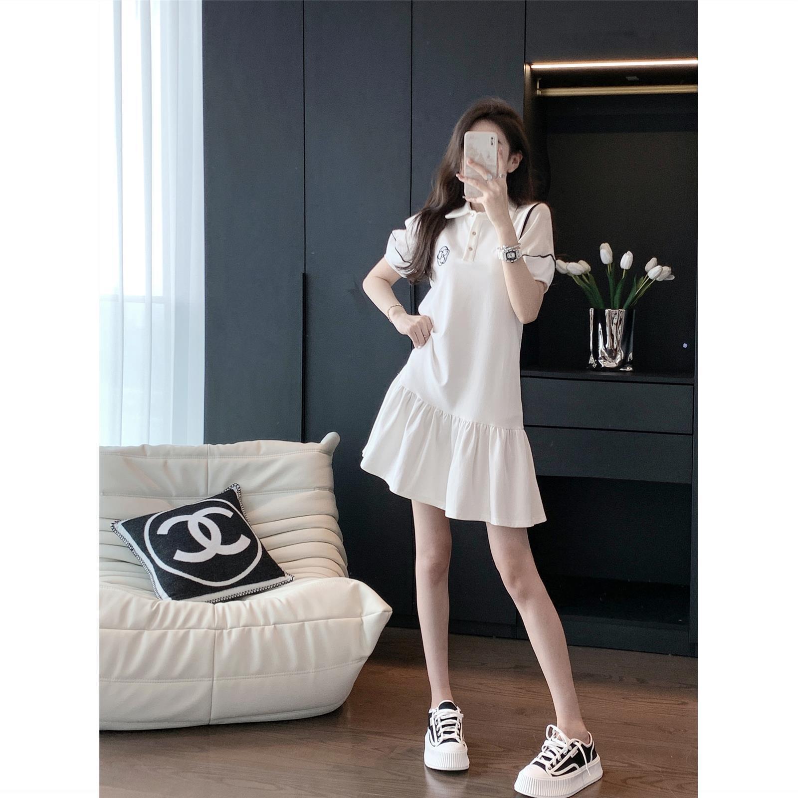 CHENGRUI Váy Polo trắng cho phụ nữ mùa hè 2023 Pháp cao cấp cảm giác lỏng lẻo giản dị hiển thị gầy bong bóng tay áo váy