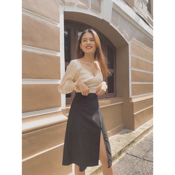 Chân váy đen dài xẻ chữ A Split Skirt