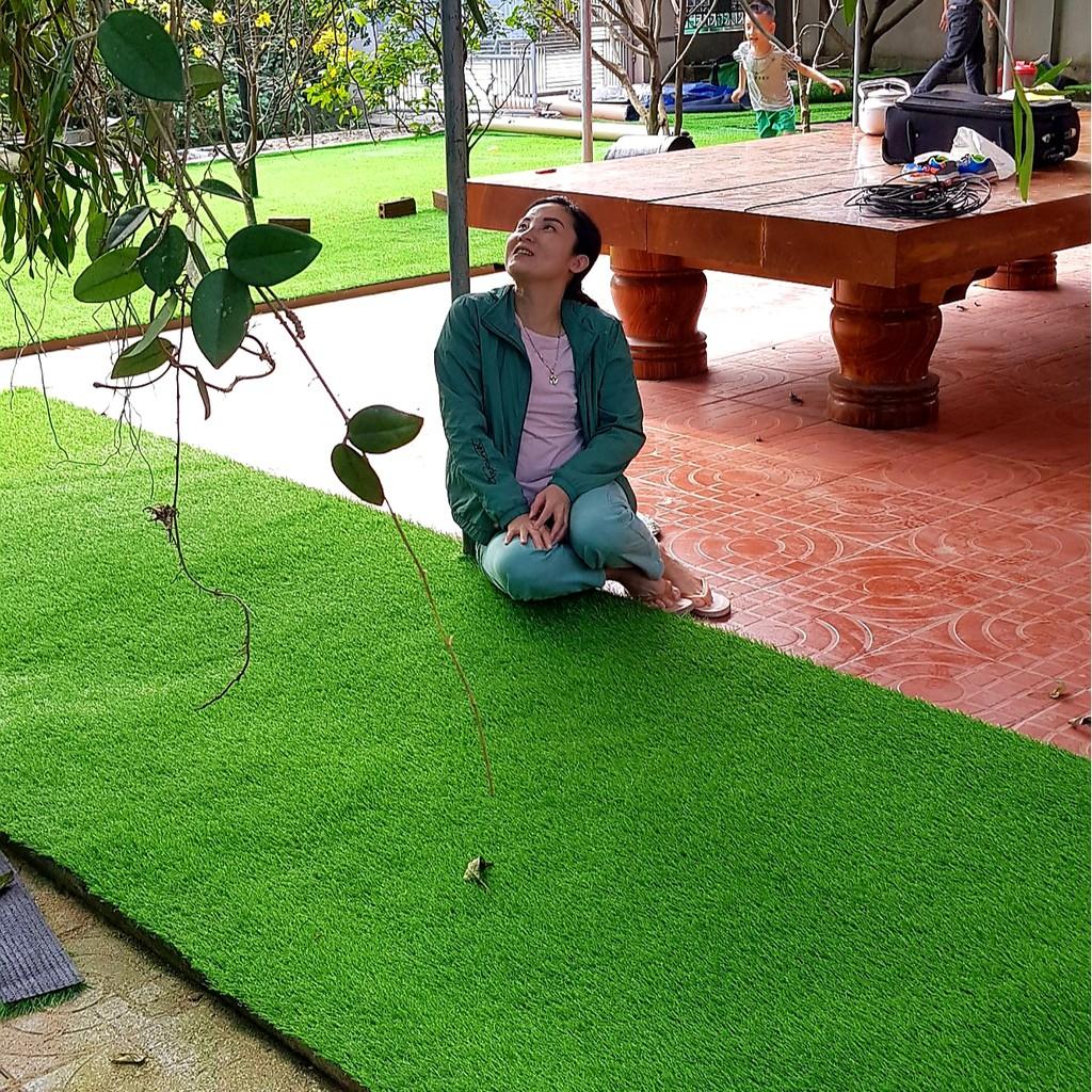Tấm cỏ nhân tạo .Khổ 1 x 1m. Loại cao cấp.Trang trí nhà cửa, sân vườn.An toàn với trẻ nhỏ.Bảo hành 2 năm .