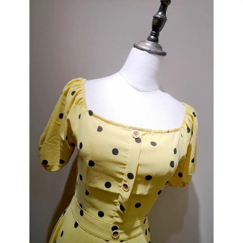 Đầm chấm bi cổ vuông