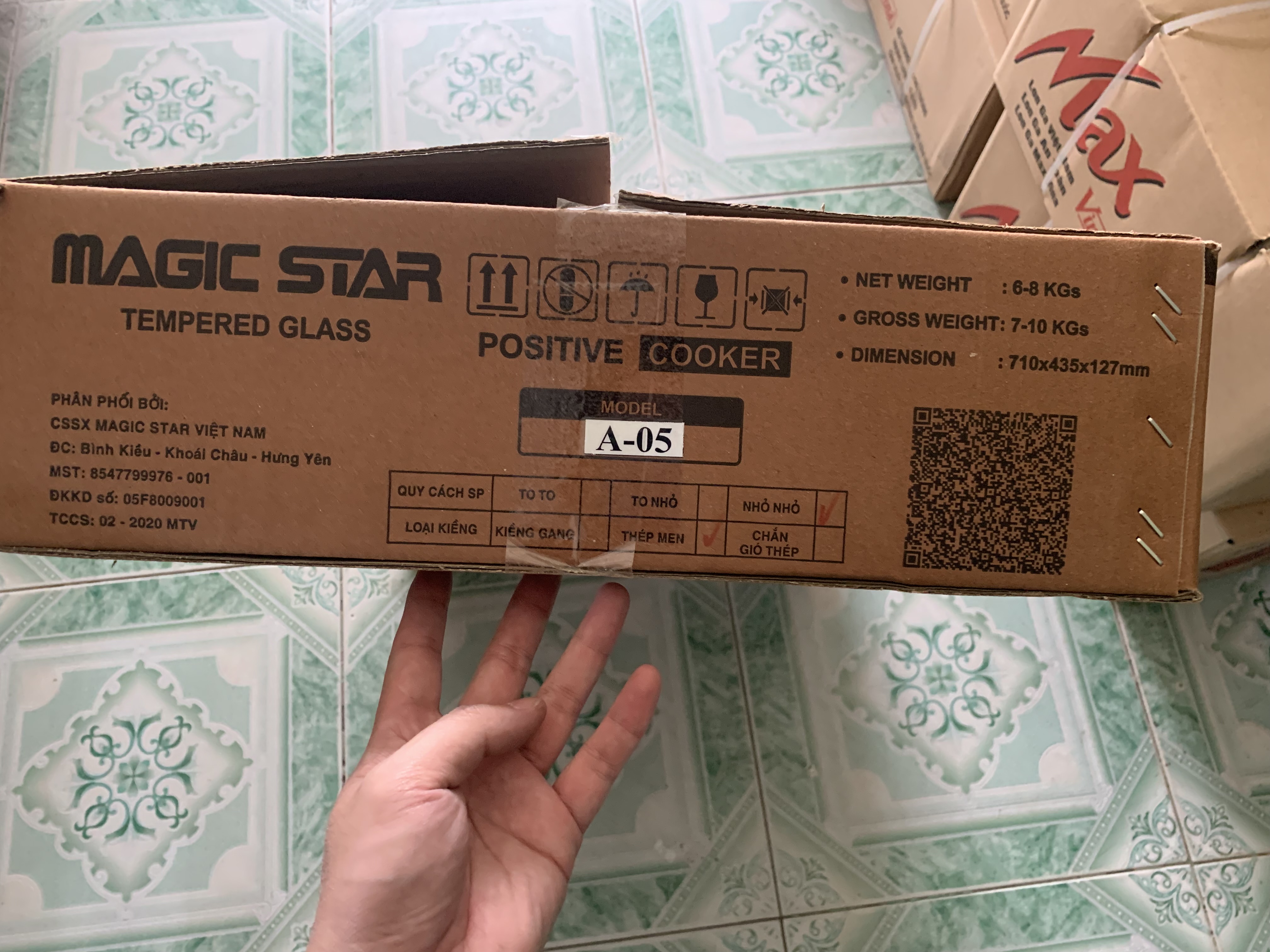 Bếp gas dương kính cường lực Magic Star MA86A-05 khung inox không gỉ, mâm chia lửa đồng thau, công nghệ đánh lửa Magneto tiết kiệm nhiên liệu