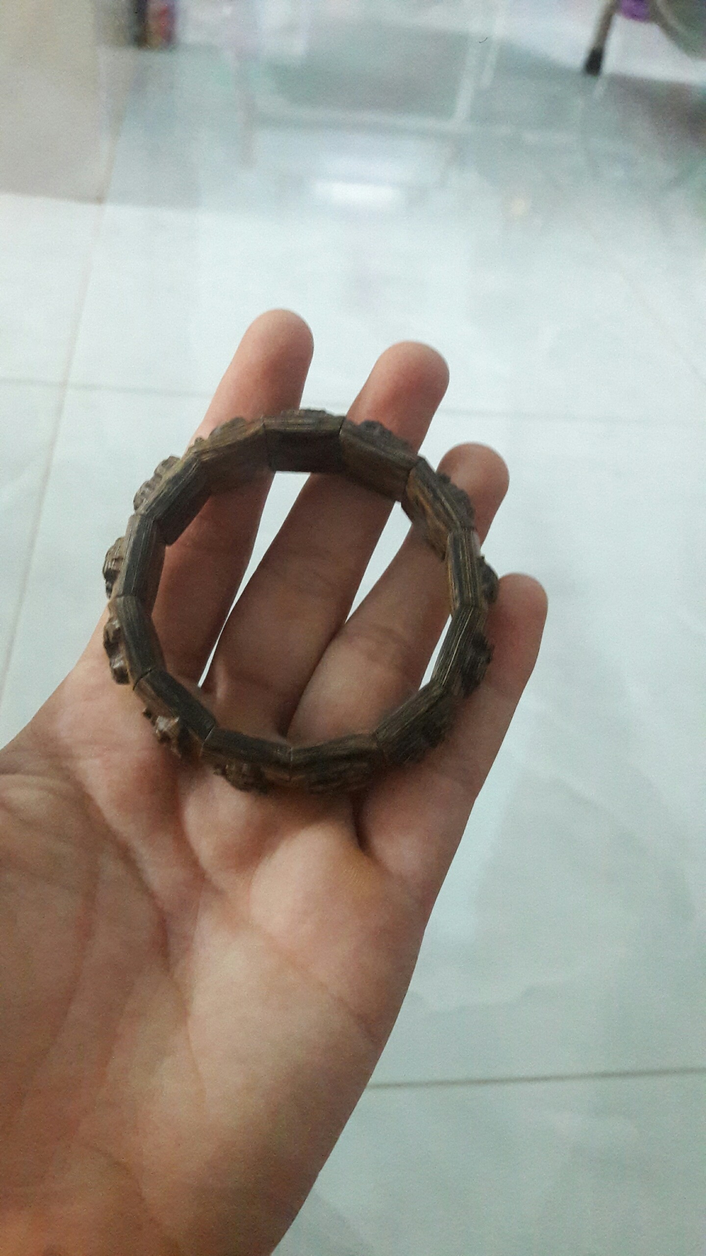 Vòng tay trầm sánh 12 con giáp