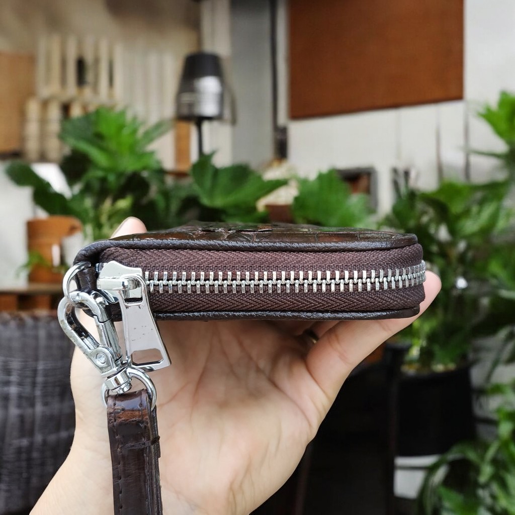 Ví dài cầm tay da cá sấu 1 khuôn gọn nhẹ dễ sử dụng!