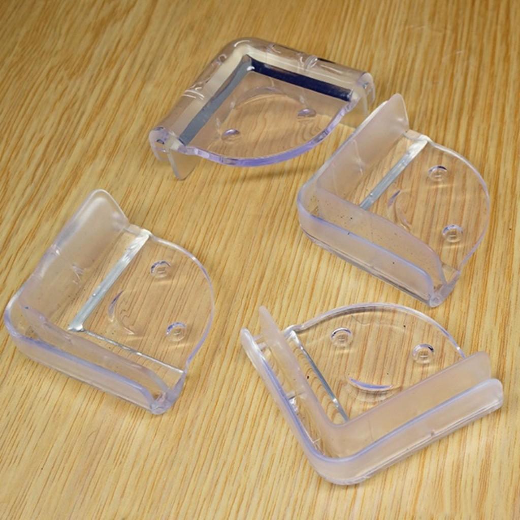 Miếng bịt góc bàn dáng vuông hình mặt cười chất liệu silicon