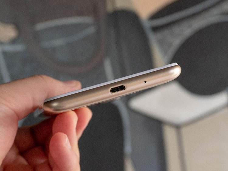 Điện Thoại Xiaomi Redmi 6 (3/32GB) - Hàng Chính Hãng