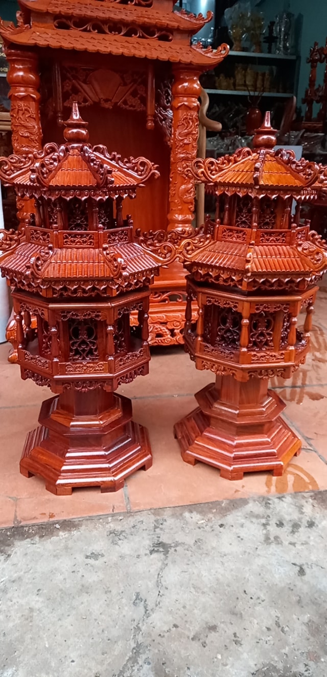 Đèn trang trí kiểu tháp chùa.gỗ hương  cao 61cmx25cmx25cm