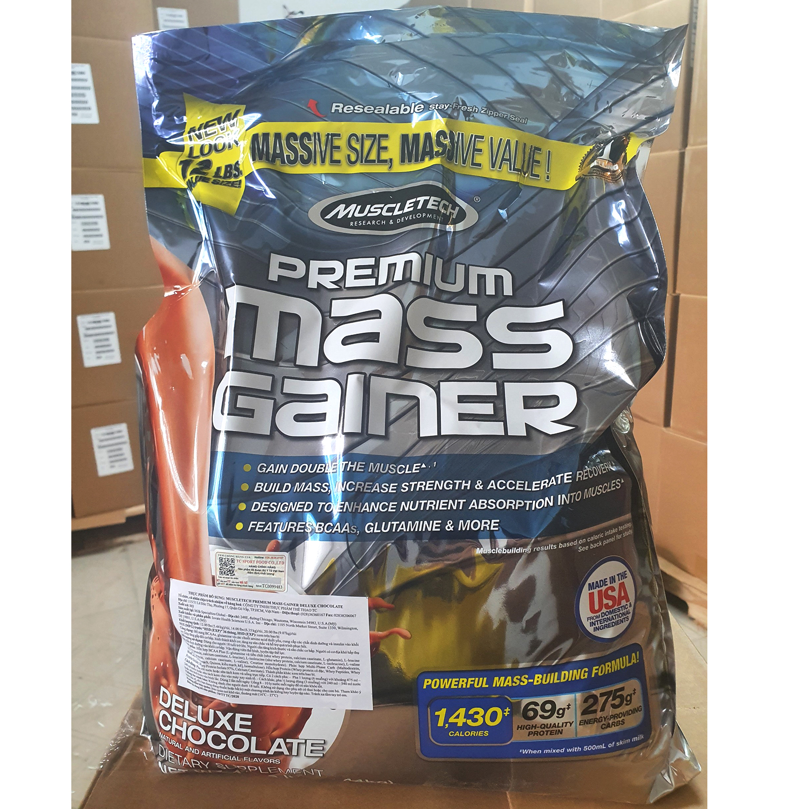 Combo Sữa tăng cân tăng cơ Premium Mass Gainer của Muscle Tech hương Chocolate bịch 5.4 kg hỗ trợ tăng cân tăng cơ nhanh cho người gầy, kén ăn, khó tăng cân, hấp thụ thức ăn tự nhiên kém &amp; Bình INOX 739 ml (Màu Ngẫu Nhiên)