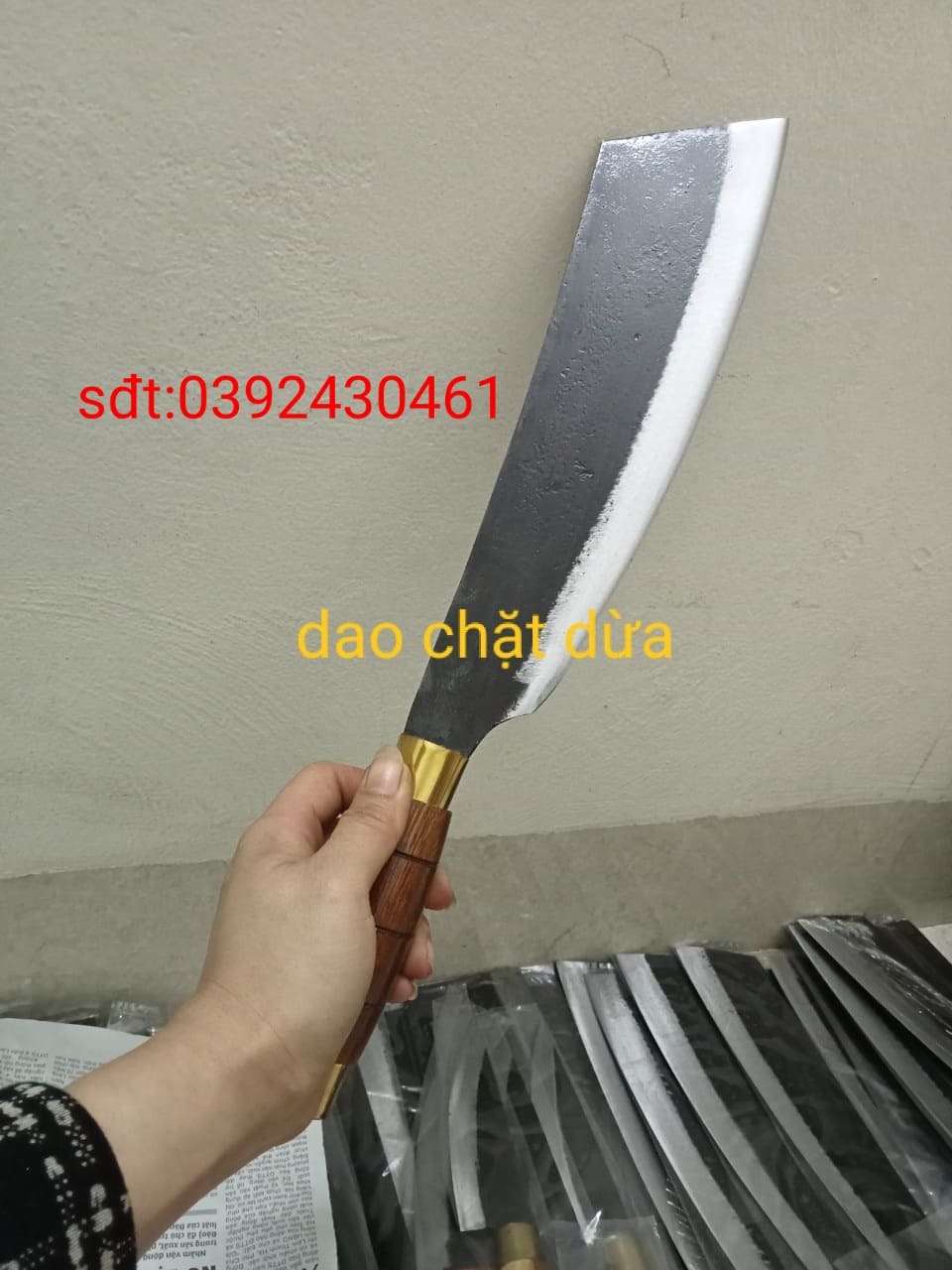 Dao chặt dừa , chặt xương nhíp xe sắc bén