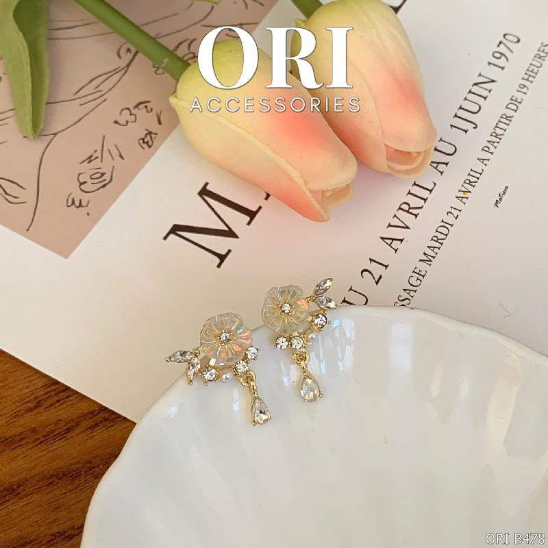 Bông tai nữ cánh hoa đính đá sang trọng ORI ACCESSORIES B478