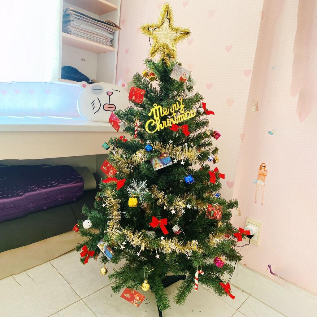 Cây thông noel mini để bàn 1m2 màu xanh trang trí giáng sinh